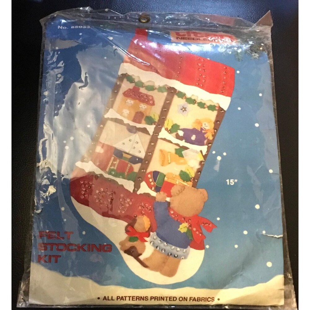 Titan 85033 Christmas Felt Stocking Kit 15 " Teddy Bear Dog Toys Boat Dog